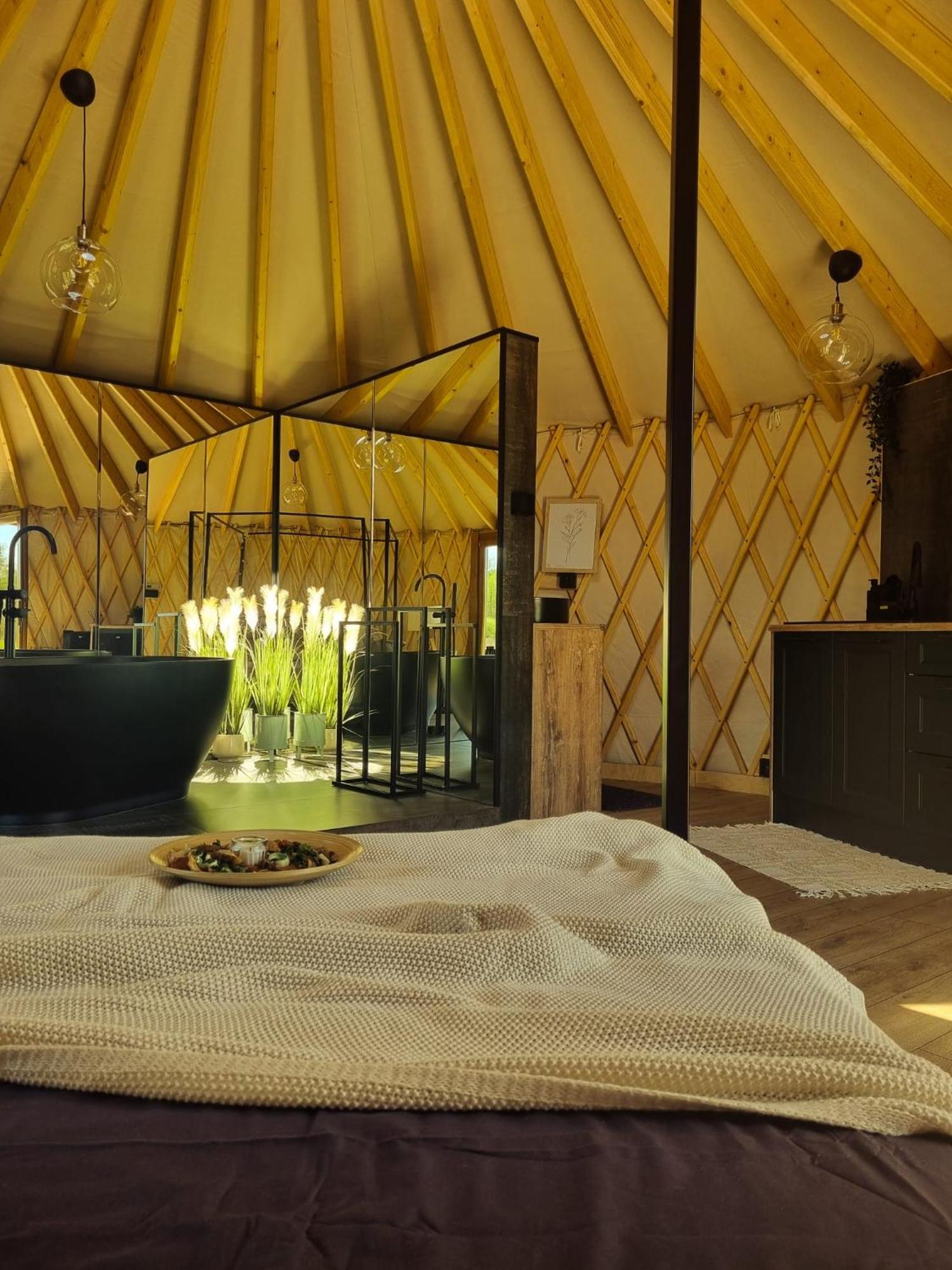 Hotel Jurty Glamping Gostynin Exterior foto