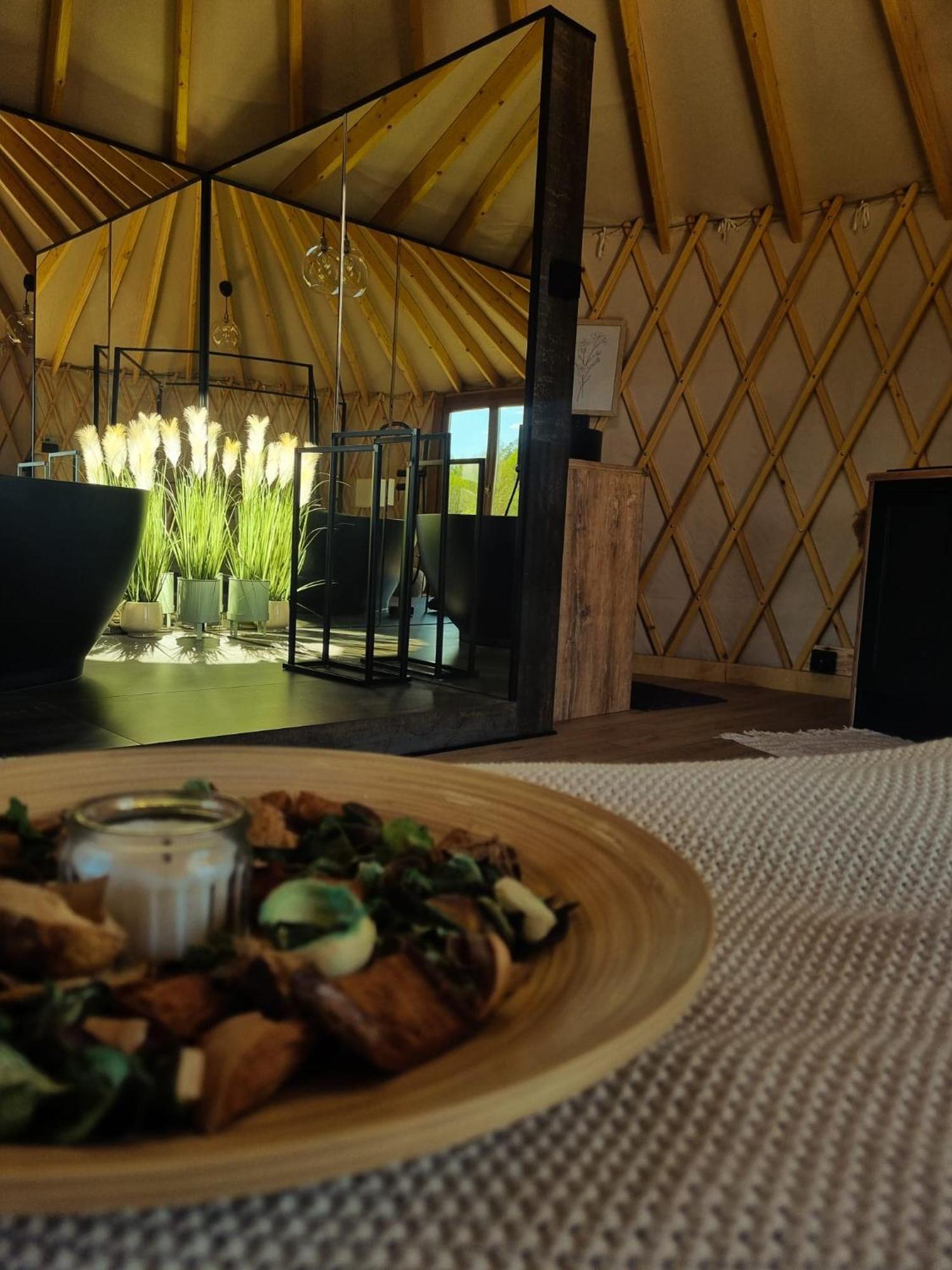 Hotel Jurty Glamping Gostynin Exterior foto